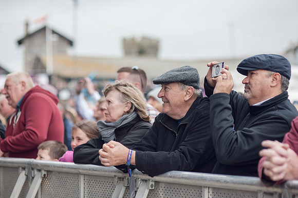 Looe-music-festival-2016-CROWDS-LAURA CROUCHLEY-HR-DSC_6242