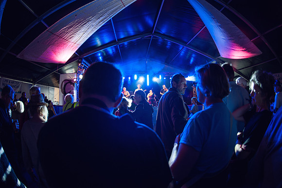 Looe-music-festival-2016-CROWDS-LAURA CROUCHLEY-HR-DSC_5716