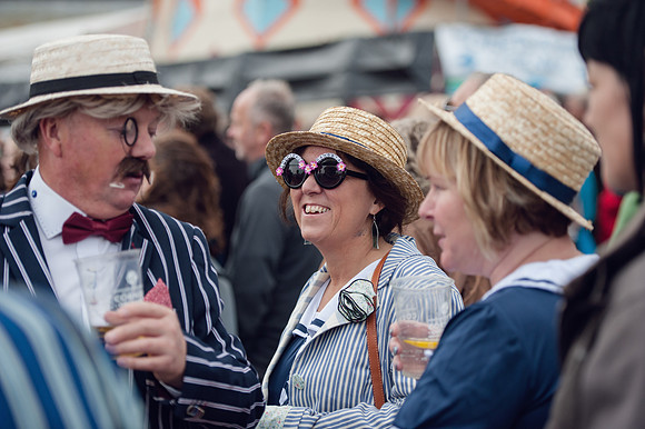 Looe-music-festival-2016-CROWDS-LAURA CROUCHLEY-HR-DSC_6340