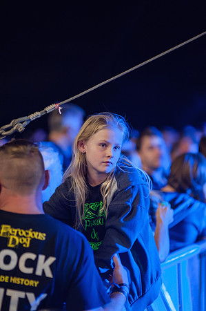 Looe-music-festival-2016-CROWDS-LAURA CROUCHLEY-HR-DSC_5971
