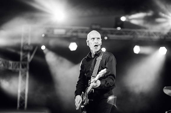 Looe-music-festival-2016-WILKO JOHNSON-LAURA CROUCHLEY-HR-DSC_6031