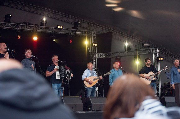 Looe-music-festival-2016-FISHERMAN'S FRIENDS-LAURA CROUCHLEY-HR-DSC_6315