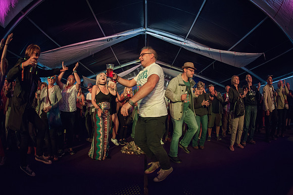 Looe-music-festival-2016-CROWDS-LAURA CROUCHLEY-HR-DSC_5663
