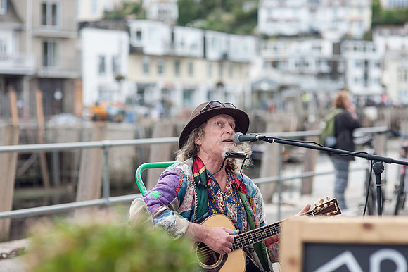 Looe-music-festival-2016-STREET PERFORMERS-LAURA CROUCHLEY-HR-DSC_5496