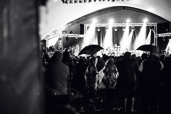 Looe-music-festival-2016-CROWDS-LAURA CROUCHLEY-HR-DSC_6838