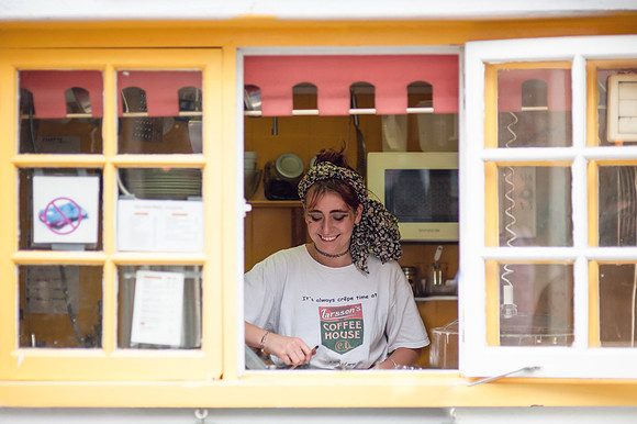 Looe-music-festival-2016-PORTRAITS & QUESTION (MINI PROJECT 1)-LAURA CROUCHLEY-HR-DSC_6217a