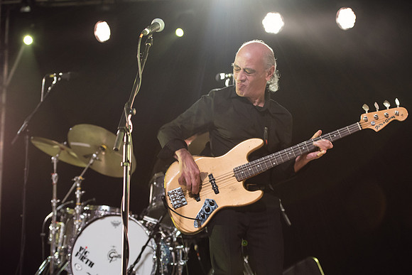 Looe-music-festival-2016-WILKO JOHNSON-LAURA CROUCHLEY-HR-DSC_1473