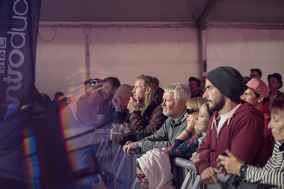 Looe-music-festival-2016-CROWDS-LAURA CROUCHLEY-HR-DSC_1574