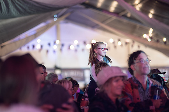 Looe-music-festival-2016-CROWDS-LAURA CROUCHLEY-HR-DSC_5538